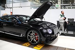 Назван самый популярный у россиян люксовый автомобиль