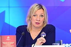 Захарова высмеяла слова Зеленского о Путине